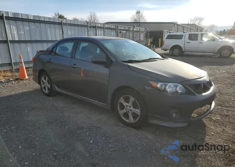 2011 Toyota Corolla Base z USA, uszkodzony, nr VIN 2T1BU4EE2BC692280